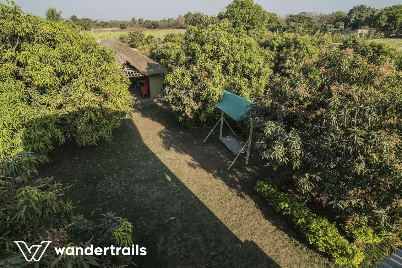 Lookout Villa - A Wandertrails Stay ササン・ギル エクステリア 写真
